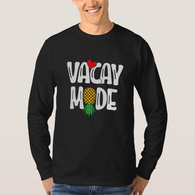 Upside Down Pineapple Sharing Swinger Vacation   T-Shirt (Vorderseite)