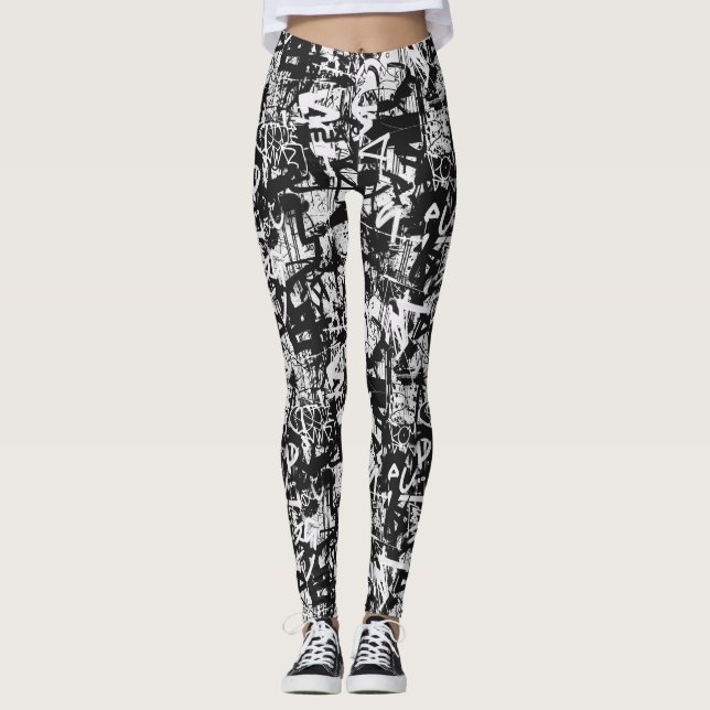 Urban Chic Black and White Graffiti Leggings (Vorderseite)