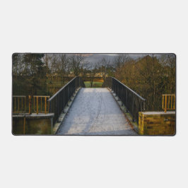 Urban Frosty Footbridge, Bradford Schreibtischunterlage