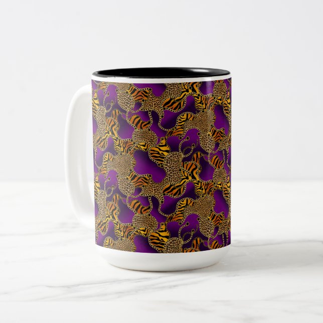 Urban Glam Animal Print With Chains On Purple Zweifarbige Tasse (Vorderseite Links)