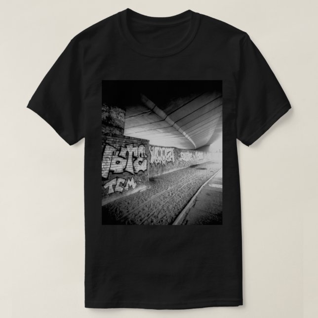 URBAN LONDON FOTO: UNTER DEM WESTWAFFENFLYOVER T-Shirt (Design vorne)