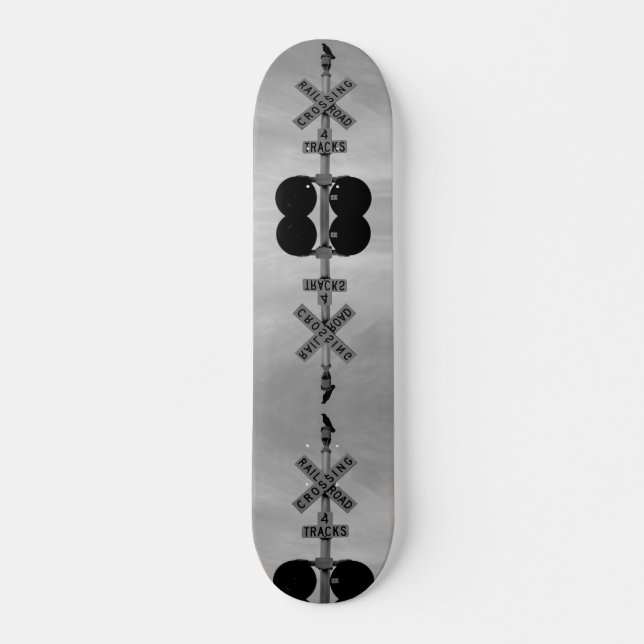 Urban Rustic Cityscape Waiting 3 Skateboard (Vorne)