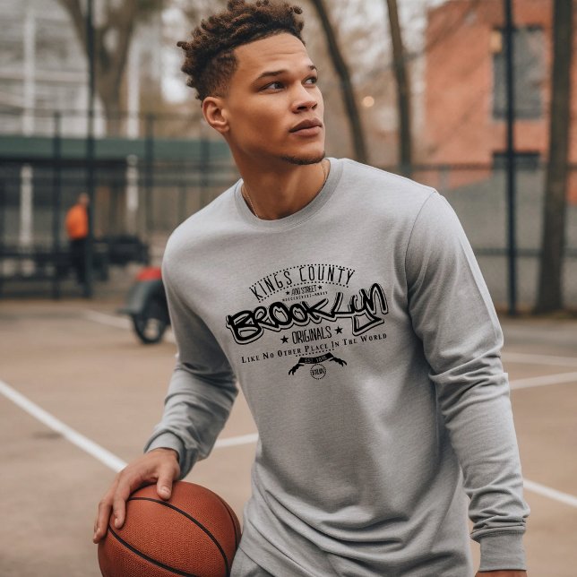 Urban Streetwear Typography T-Shirt Sweatshirt (Von Creator hochgeladen)