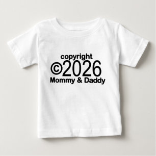 Urheberrecht 2026 Mami und Papi Baby T-Shirt