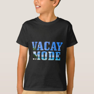 Urlaubsmodus Urlaub Surfen Surfer Strand Lustig  T-Shirt