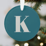 Urschrift | Aquamarin Monogram Modern Stilvoll Coo Ornament<br><div class="desc">Einfache,  stilvolle Urlaubssalon aus Monogramm-Anfangsbuchstaben in moderner minimalistischer Typografie in Putty Gray auf aquamarinem Blau. Ein perfektes Geschenk oder Accessoire mit persönlicher Touch!</div>
