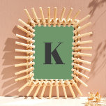 Urschrift | Monogram Modern trendy Sage Green Poster<br><div class="desc">Einfache, stilvolle, kundenspezifische Anfangsbuchstaben Monogramm Plakatdruck in moderner minimalistischer Typografie in dunkelgrau auf Salbei grün. Ein perfektes Geschenk oder Accessoire mit persönlicher Touch!</div>