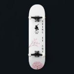 "Ursprünglich Girl" Skateboard "Bring it On!"<br><div class="desc">Das Skateboarddeck "Ursprünglich Girl" ist eine einzigartige und neue Marke, die von mir kreiert wurde. Man kann es mit dem Namen, den man mag, wie z.B. "Stonewall" oder "Eskimo" personalisieren. Es ist leicht, glatt und flexibel - perfekt für Mädchen, die gewollt haben, Skate zu lernen! Klicken Sie auf "Details", scrollen...</div>