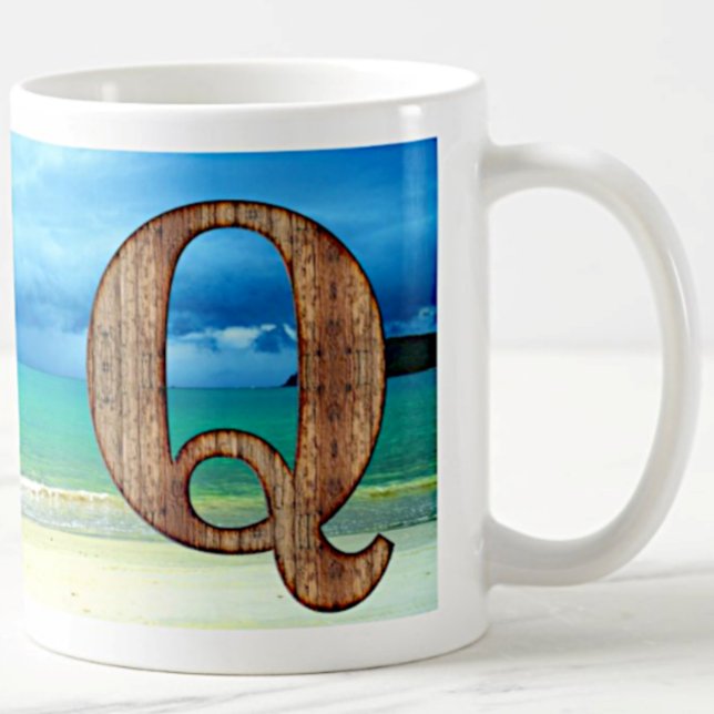 Ursprüngliche Monogram Holzbrief Q Beach Ocean Sze Kaffeetasse (Von Creator hochgeladen)