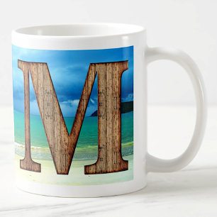 Ursprüngliche Monogram Holzbuchstabe M Beach Ocean Tasse