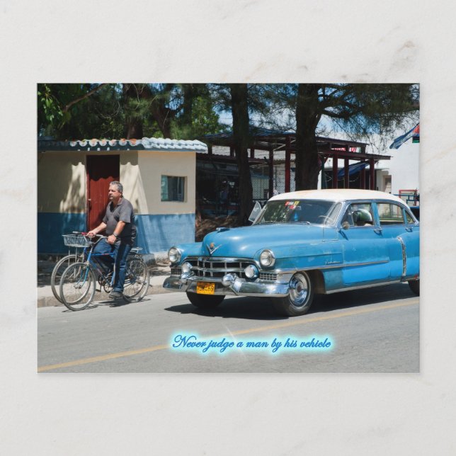Urteile niemals einen Mann an seinem Fahrzeug! Postkarte (Vorderseite)