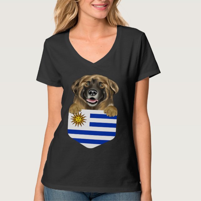 Uruguay Flag Leonberger Dog In Pocket T-Shirt (Vorderseite)