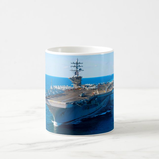 US AIRCRAFT CARRIER - Tasse CVN-69 (Mittel)