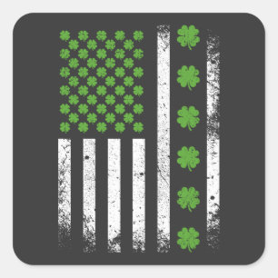 US-amerikanische Flagge mit Kleeblättern Quadratischer Aufkleber