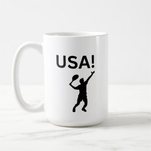 US-amerikanischer Tennisspieler, der einen Punkt a Kaffeetasse