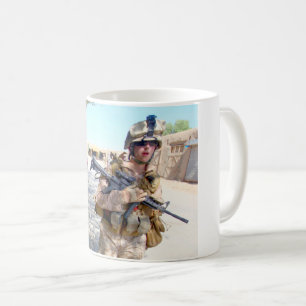US BEKÄMPFUNG DER FRAUEN KAFFEETASSE