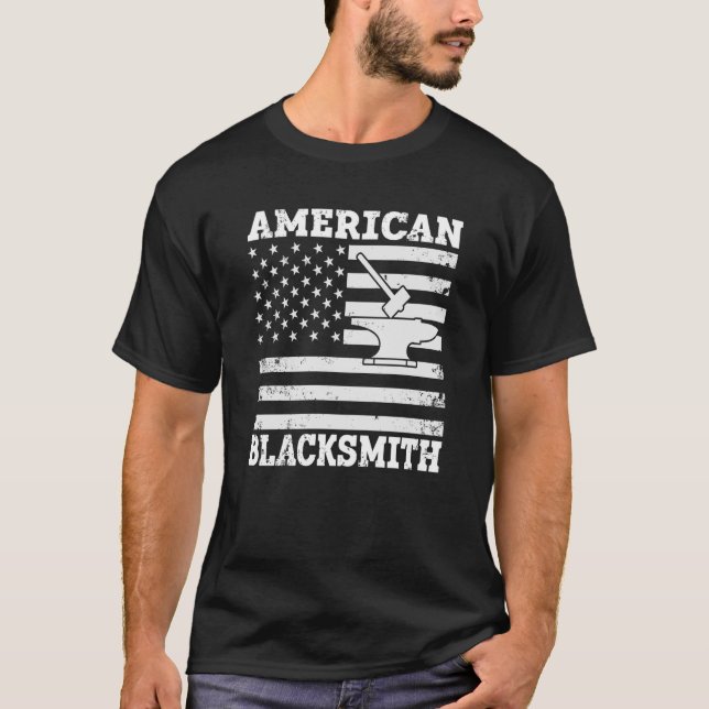 US Flag Blacksmithing Anvil & Hammer American Blac T-Shirt (Vorderseite)