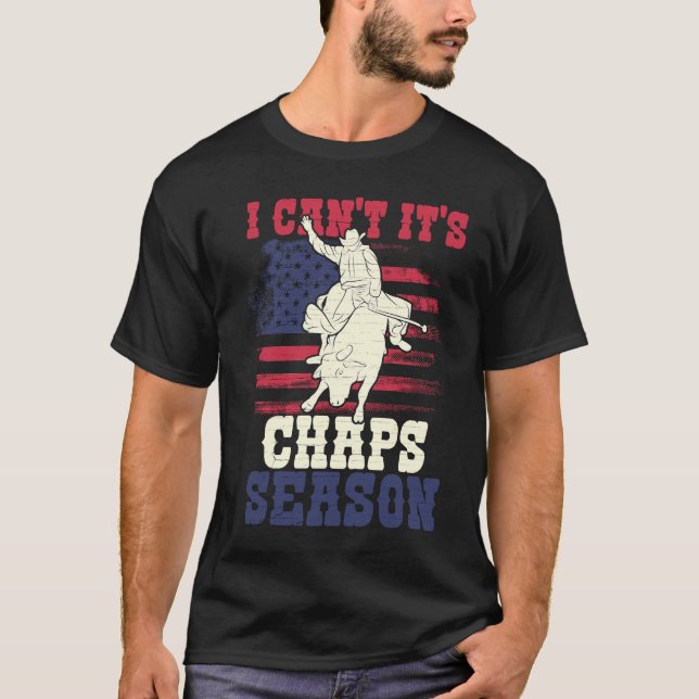 US Flag Bull Riding Chaps Saison T-Shirt (Vorderseite)