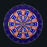US Flagge-amerikanische Flagge patriotisch Dartscheibe<br><div class="desc">Dieser rote,  weiße und blaue US Flagge Dartboardentwurf wird durch die Flagge des USA inspiriert. Er würde in einer Spielraum- oder -mannhöhle mit einem rustikalen Americanathema cool schauen und würde eine große Weise sein,  Ihre Gäste an einer 4. des Juli-Unabhängigkeits-TagesParty zu unterhalten. Sehen Sie Schwankungen unseres Speichers!</div>