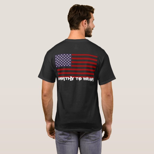 US-Flagge - es lohnt sich zu tragen T-Shirt (Schwarz voll)