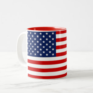 US-Flagge mit zwei Tasse