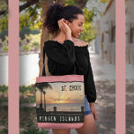 US Jungfrau Islands Sunset USVI St. Croix Tropical<br><div class="desc">US Jungfrau Islands Sunset USVI St. Croix Tropical Tote Bag hat eine Jungfrau Islands Sunset von der Insel St. Croix in der Karibik! Der Sonnenuntergang hat eine wunderschöne Palme auf dem Frederiksted Foto Fotograf ©Denise Bennerson. Es kann mit Ihren Informationen personalisiert sein.</div>