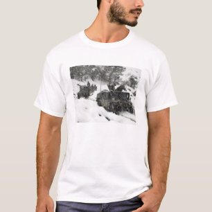 US-Marinepatrouille am Khowst-Gardez-Pass T-Shirt