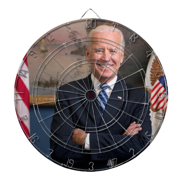 US-Präsident Joe Biden als Senator Dartscheibe (vorne)