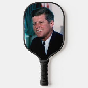 US-Präsident John F. Kennedy im Oval Office Pickleball Schläger