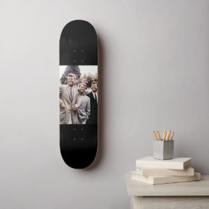 US-Präsident John Kennedy & Robert & Ted Skateboard