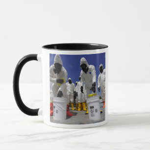 US-Soldaten vom 457. chemischen Bataillon Tasse