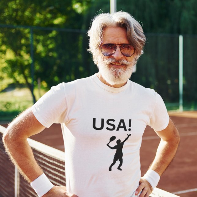 US-Tennisspieler mit Punkt als Ball T-Shirt (Von Creator hochgeladen)