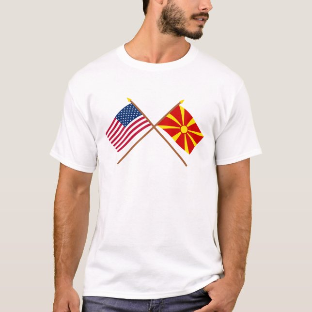 US und Mazedonien gekreuzte Flaggen T-Shirt (Vorderseite)