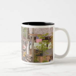 USA, Alaska, Ketchikan, Creek Street, Innenstadt Zweifarbige Tasse