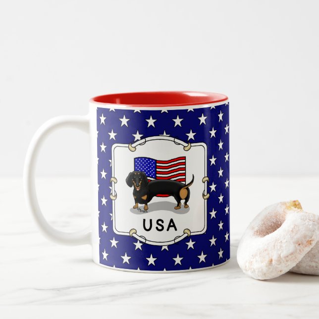 USA American Flag Dackel Dachshund (schwarz & tan) Zweifarbige Tasse (Mit Donut)