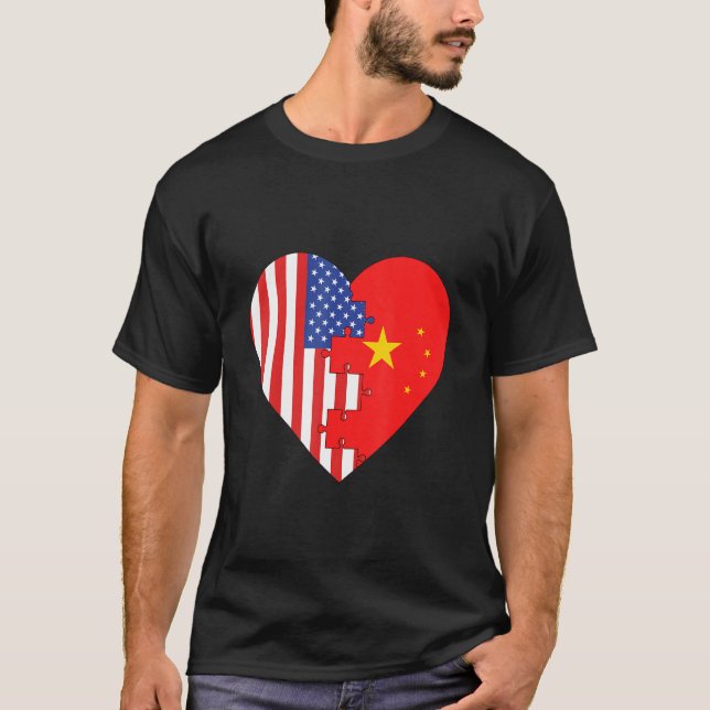USA and China Flags Heart T-Shirt (Vorderseite)