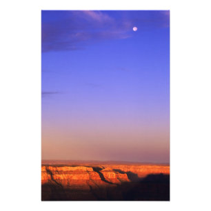 USA, Arizona, Grand Canyon NP. Mond am Himmel, wäh Fotodruck