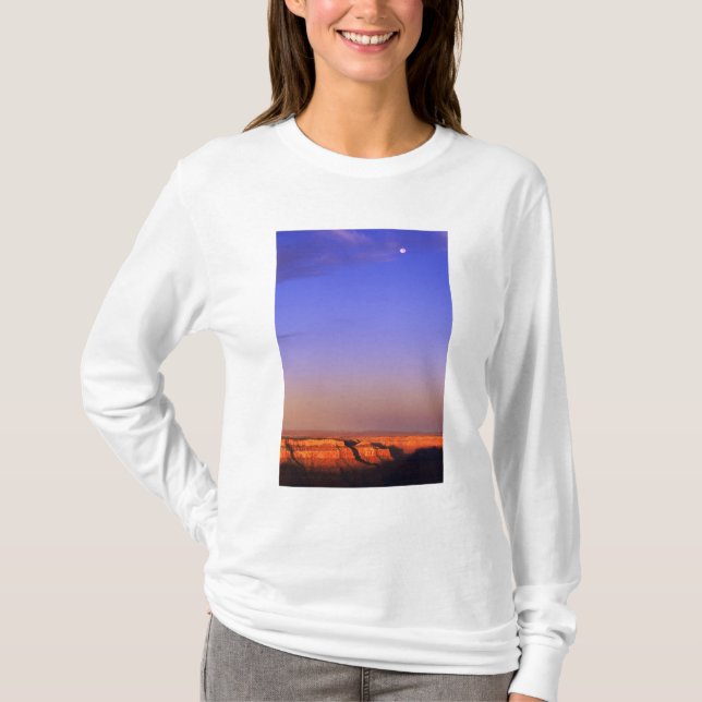 USA, Arizona, Grand Canyon NP. Mond im Himmel T-Shirt (Vorderseite)