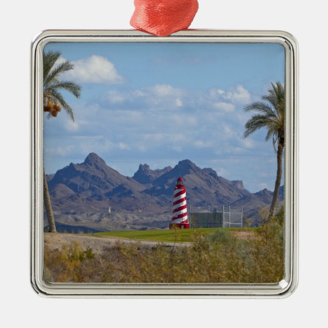 USA, Arizona, Lake Havasu City. Leuchtturm Ornament Aus Metall (Vorne)
