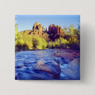 USA, Arizona, Sedona. Cathedral Rock spiegelt 2 Button