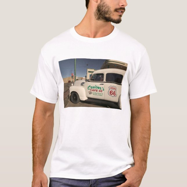 USA, Arizona, Williams: Kreuzer-Café 66 alt T-Shirt (Vorderseite)