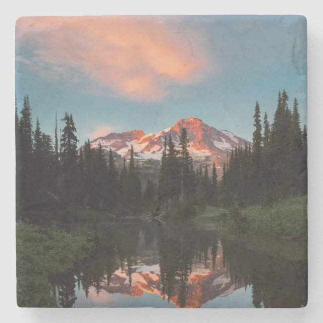 USA, Bundesstaat Washington. Mt. Rainier gespiegel Steinuntersetzer (Vorderseite)