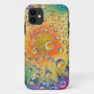 USA, Colorado, Lafayette. Wasserblasen auf Glas 2 iPhone 11 Hülle
