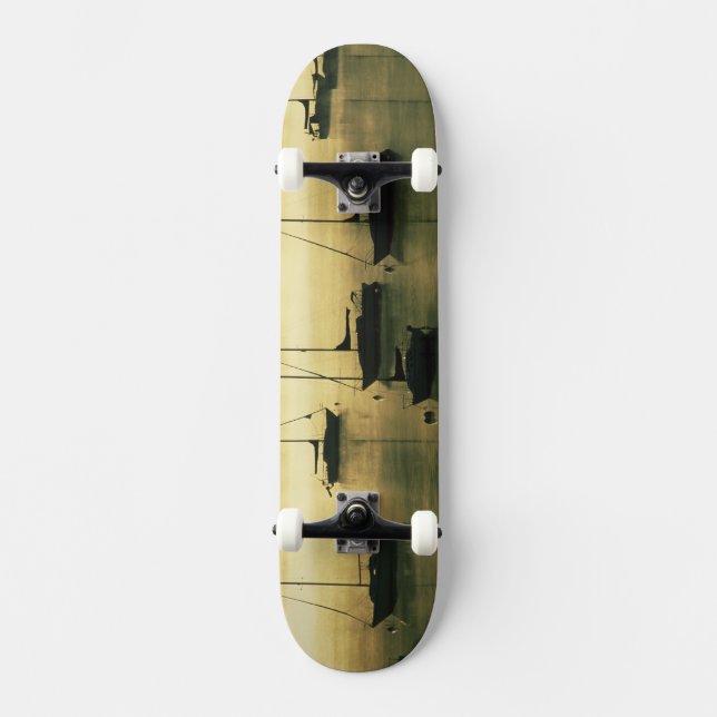 USA, Colorado, Lake Dillon.  Früh Skateboard (Vorderseite)