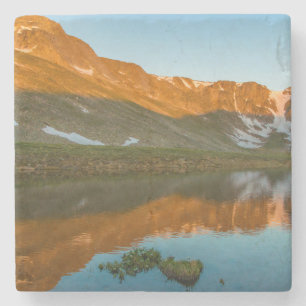USA, Colorado, Mt. Evans. Summit Lake Spiegelung Steinuntersetzer