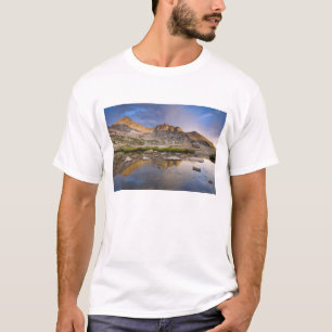 USA, Colorado, Rocky Mountain NP. Sturmwolken T-Shirt