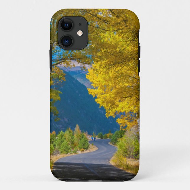 USA, Colorado. Straßenbelag mit Aspen Case-Mate iPhone Hülle (Rückseite)