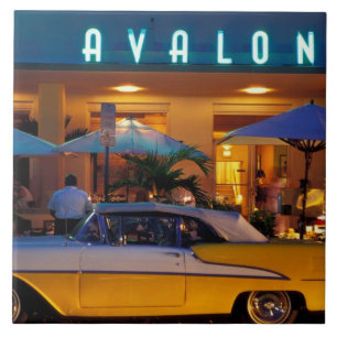 USA, FL, Miami, South Beach bei Nacht. Fliese