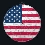 USA-Flagge Dartscheibe<br><div class="desc">Feiern Sie den amerikanischen Stolz mit diesem Stone Magnet der USA Flag mit einer Natursteinoberfläche, die mit den klassischen US Flagge in Rot, Weiß und Blau verziert ist. Dieser dauerhafte Magnet ist ideal für die Dekoration von Kühlschrank, Büromaschine oder Magnetoberfläche. Er verleiht Ihrem Raum eine Touch von rustikalem Patriotismus. Handgefertigt...</div>