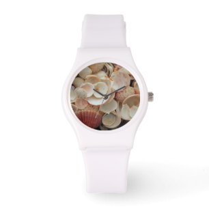 USA, Florida. Nahaufnahme von Muscheln auf Santa R Armbanduhr